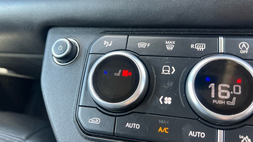 Used Land Rover Defender 2022 for sale - 76587086: Photo 50