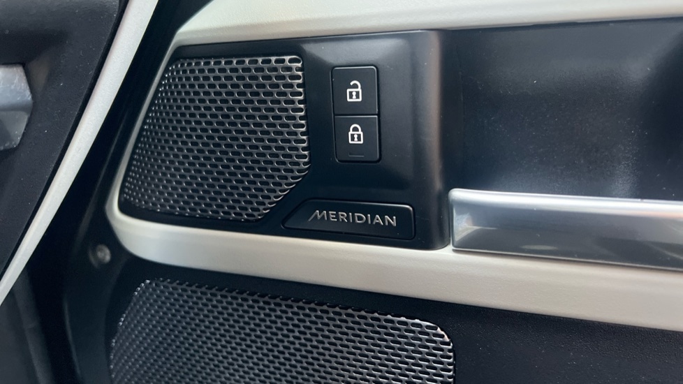 Used Land Rover Defender 2022 for sale - 76587086: Photo 56