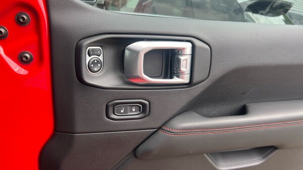 Used Jeep Wrangler 2024 for sale - 75726084: Photo 30