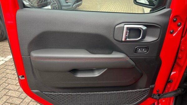 Used Jeep Wrangler 2024 for sale - 75726084: Photo 38