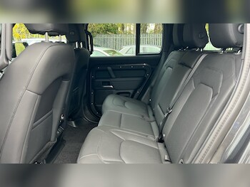 Used Land Rover Defender 2025 for sale - 76434813: Photo