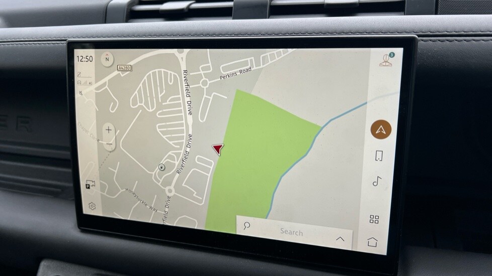 Used Land Rover Defender 2022 for sale - 76966809: Photo 11