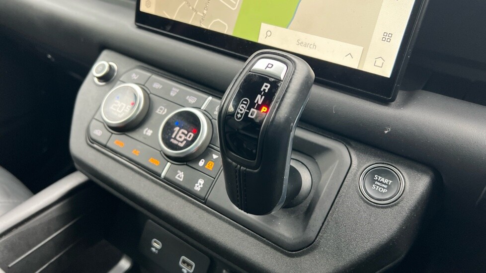 Used Land Rover Defender 2022 for sale - 76966809: Photo 13