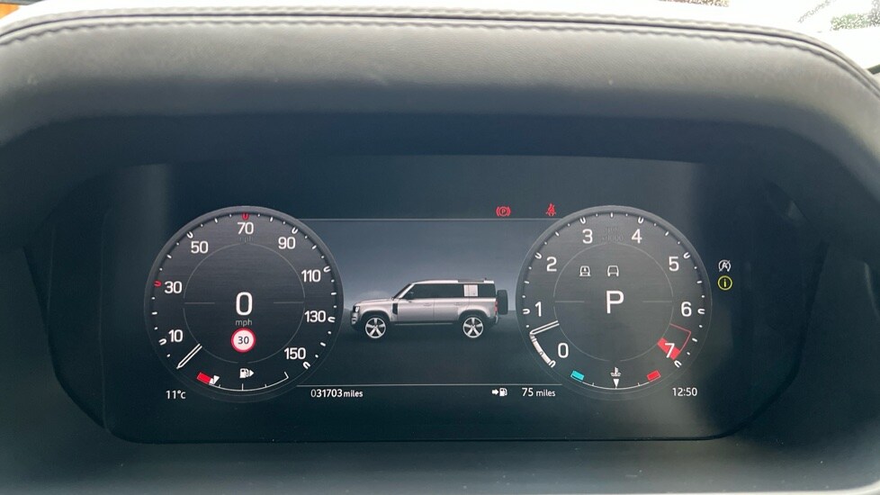 Used Land Rover Defender 2022 for sale - 76966809: Photo 16