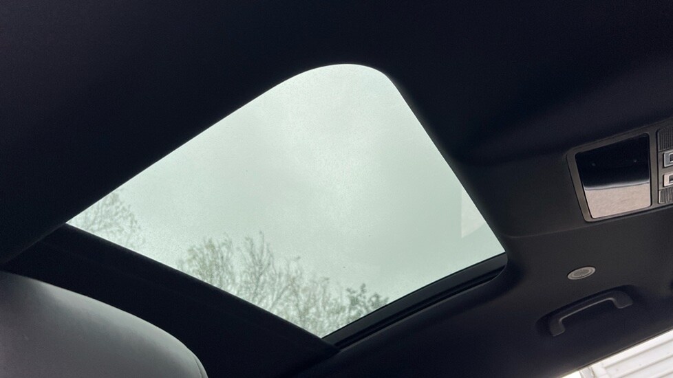 Used Land Rover Defender 2022 for sale - 76966809: Photo 21