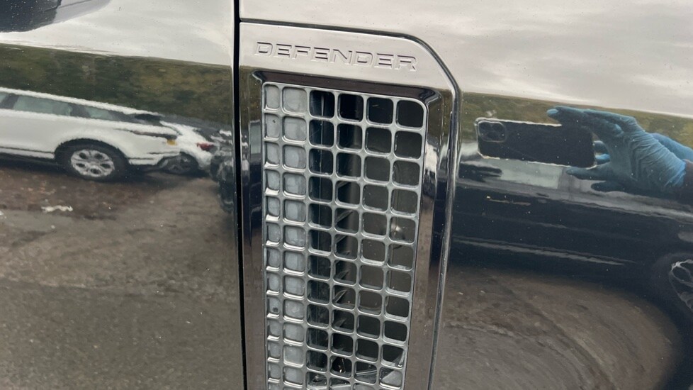 Used Land Rover Defender 2022 for sale - 76966809: Photo 22