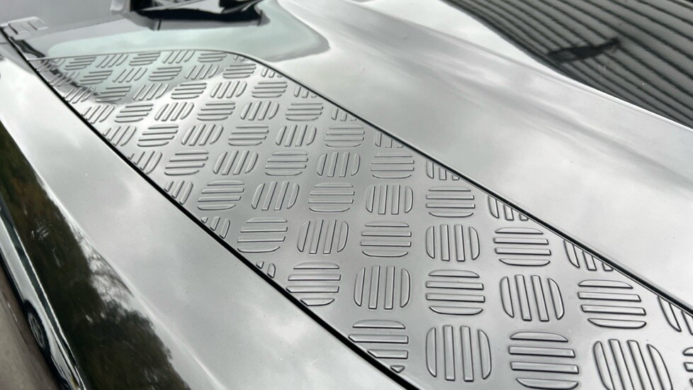 Used Land Rover Defender 2022 for sale - 76966809: Photo 23