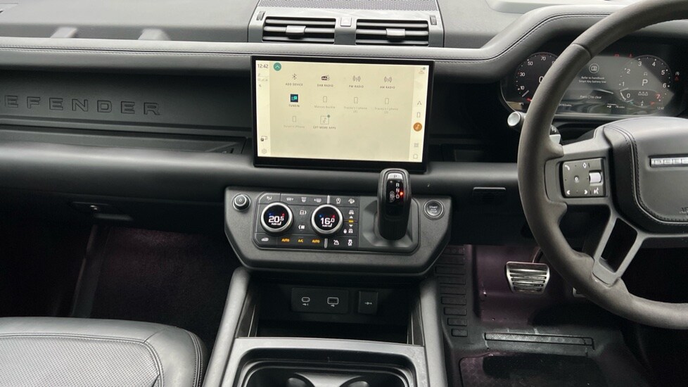Used Land Rover Defender 2022 for sale - 76966809: Photo 29