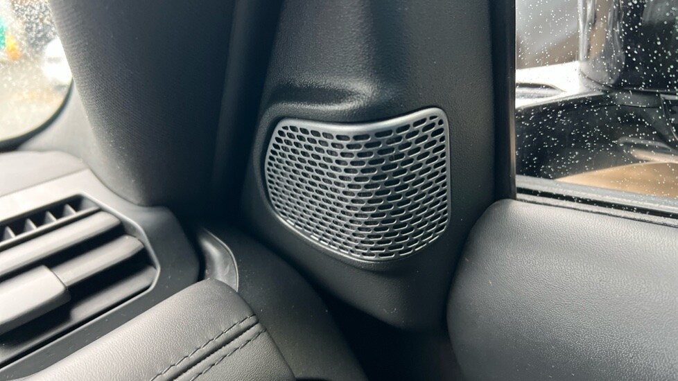 Used Land Rover Defender 2022 for sale - 76966809: Photo 45