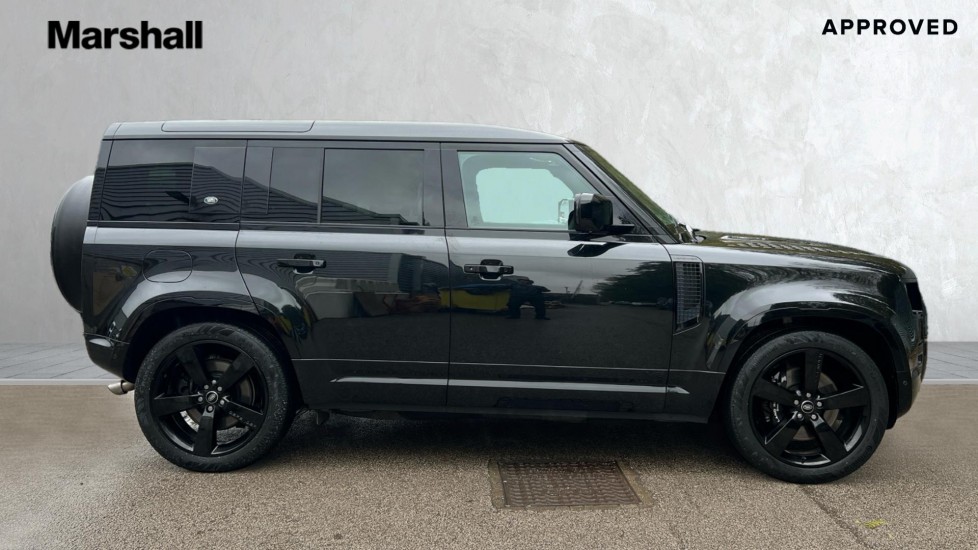 Used Land Rover Defender 2022 for sale - 76966809: Photo 5