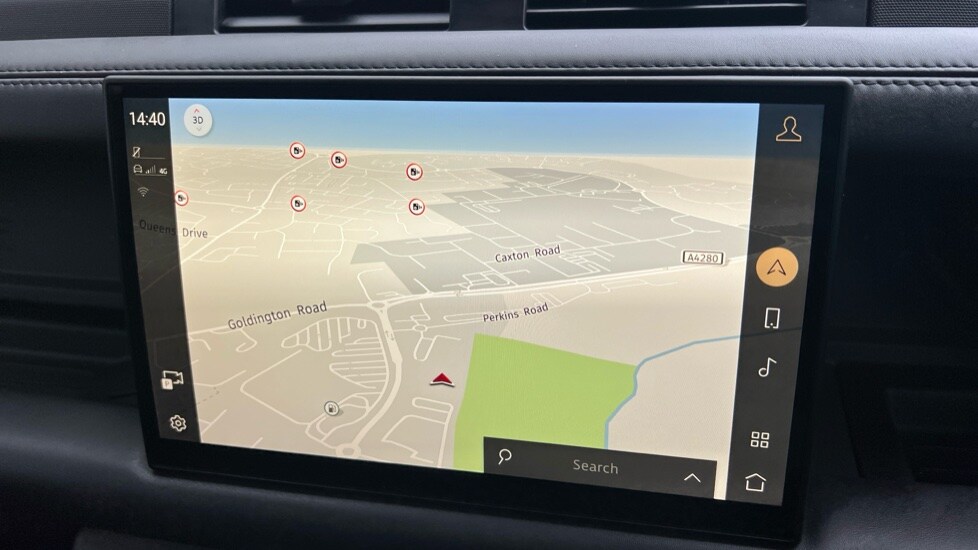 Used Land Rover Defender 2023 for sale - 77018238: Photo 11