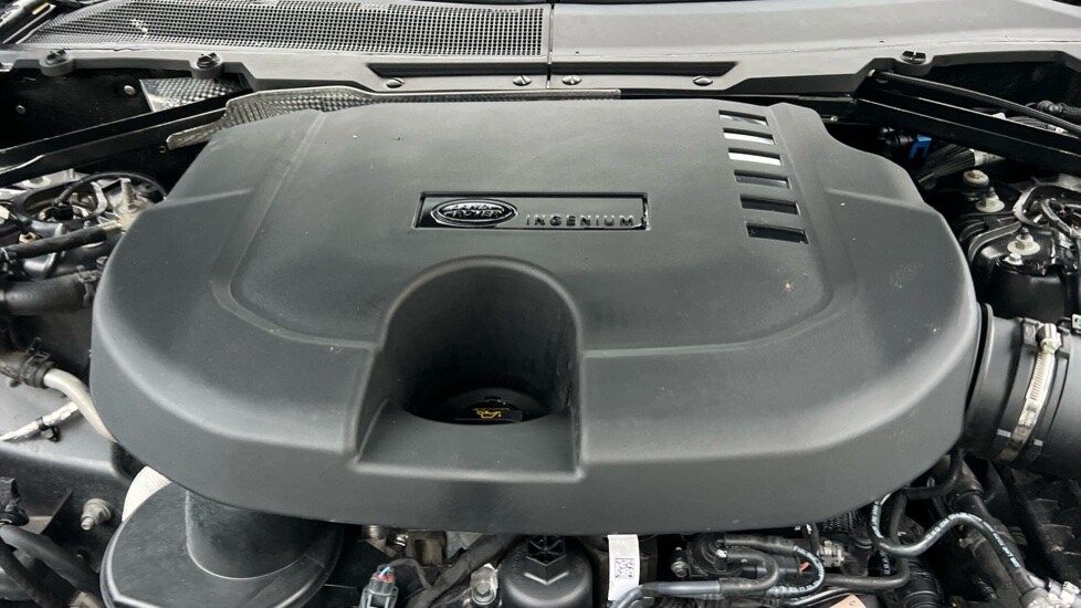 Used Land Rover Defender 2023 for sale - 77018238: Photo 30