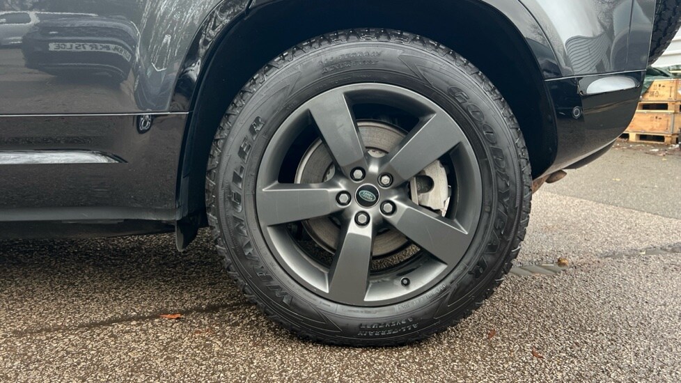 Used Land Rover Defender 2023 for sale - 77018238: Photo 33