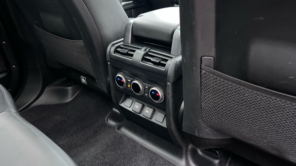 Used Land Rover Defender 2023 for sale - 77018238: Photo 45