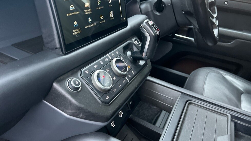 Used Land Rover Defender 2023 for sale - 77018238: Photo 46
