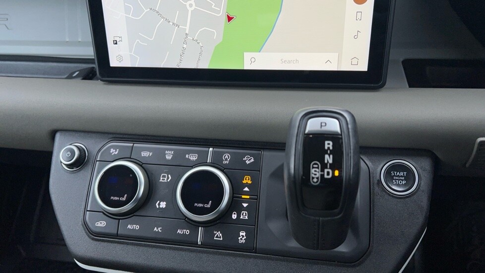 Used Land Rover Defender 2021 for sale - 77075585: Photo 14