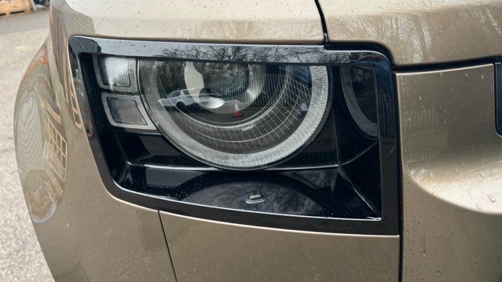 Used Land Rover Defender 2021 for sale - 77075585: Photo 17