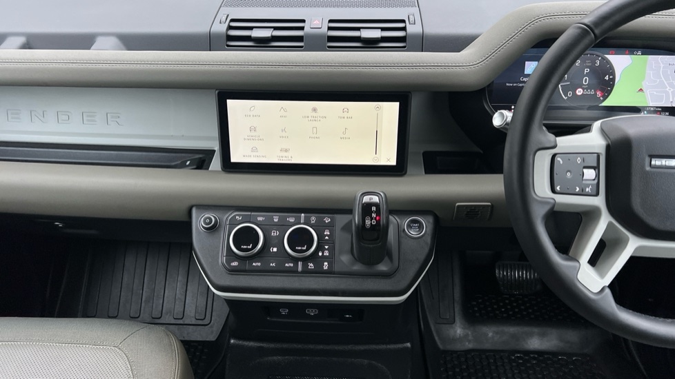 Used Land Rover Defender 2021 for sale - 77075585: Photo 29