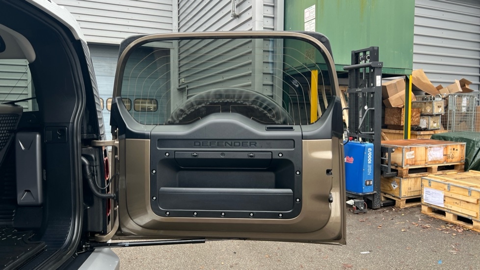 Used Land Rover Defender 2021 for sale - 77075585: Photo 36