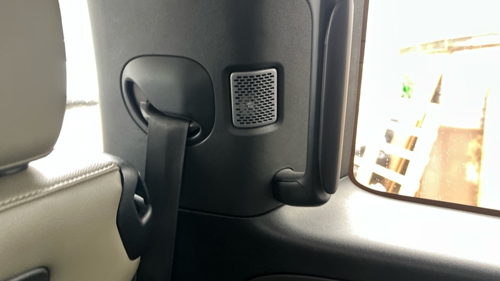 Used Land Rover Defender 2021 for sale - 77075585: Photo 39