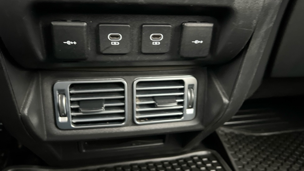 Used Land Rover Defender 2021 for sale - 77075585: Photo 41