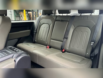 Used Land Rover Defender 2021 for sale - 77075585: Photo