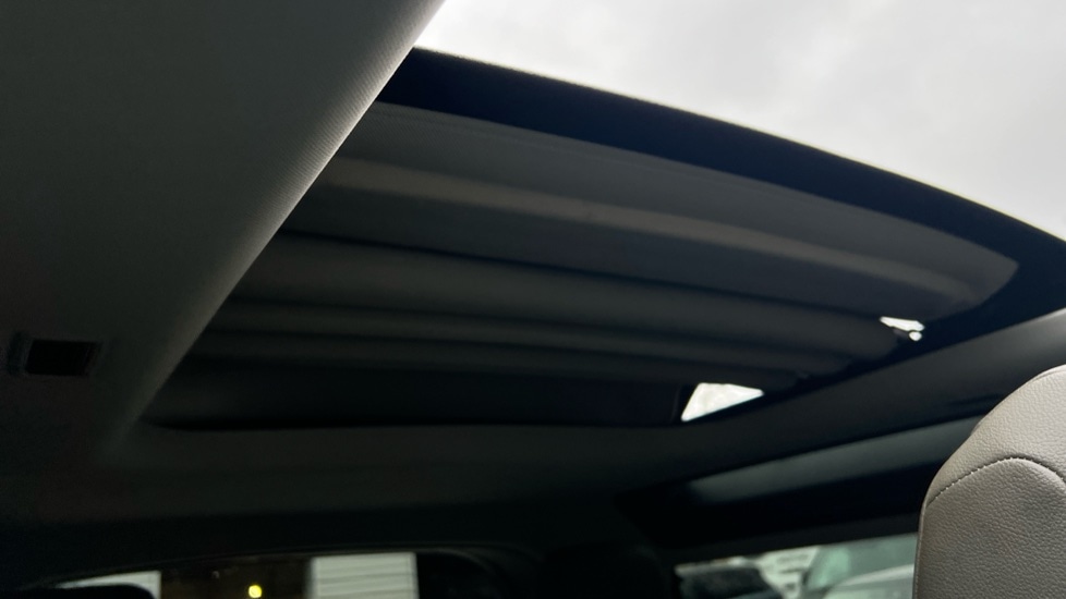 Used Land Rover Defender 2021 for sale - 77075585: Photo 51