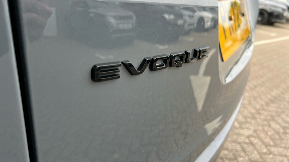 Used Land Rover Range Rover Evoque 2022 for sale - 76168600: Photo 41
