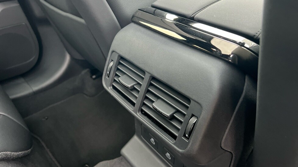 Used Land Rover Range Rover Velar 2025 for sale - 76116899: Photo 18