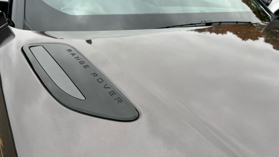Used Land Rover Range Rover Velar 2025 for sale - 76116899: Photo 23