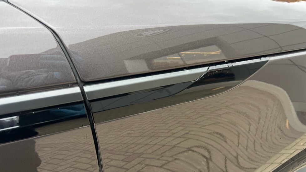 Used Land Rover Range Rover Velar 2025 for sale - 76116899: Photo 24