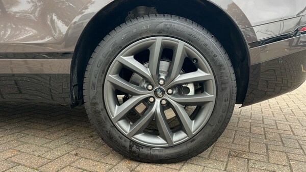 Used Land Rover Range Rover Velar 2025 for sale - 76116899: Photo 33