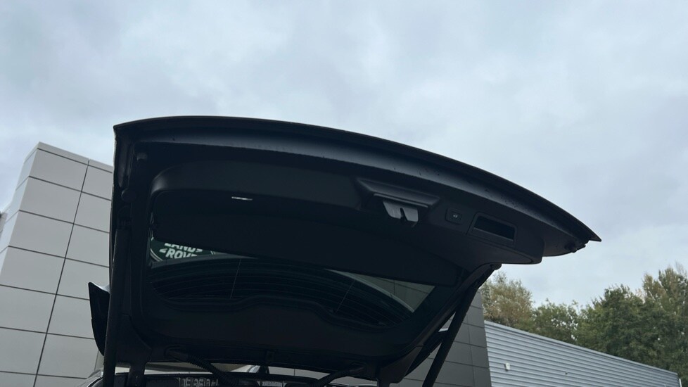 Used Land Rover Range Rover Velar 2025 for sale - 76116899: Photo 36