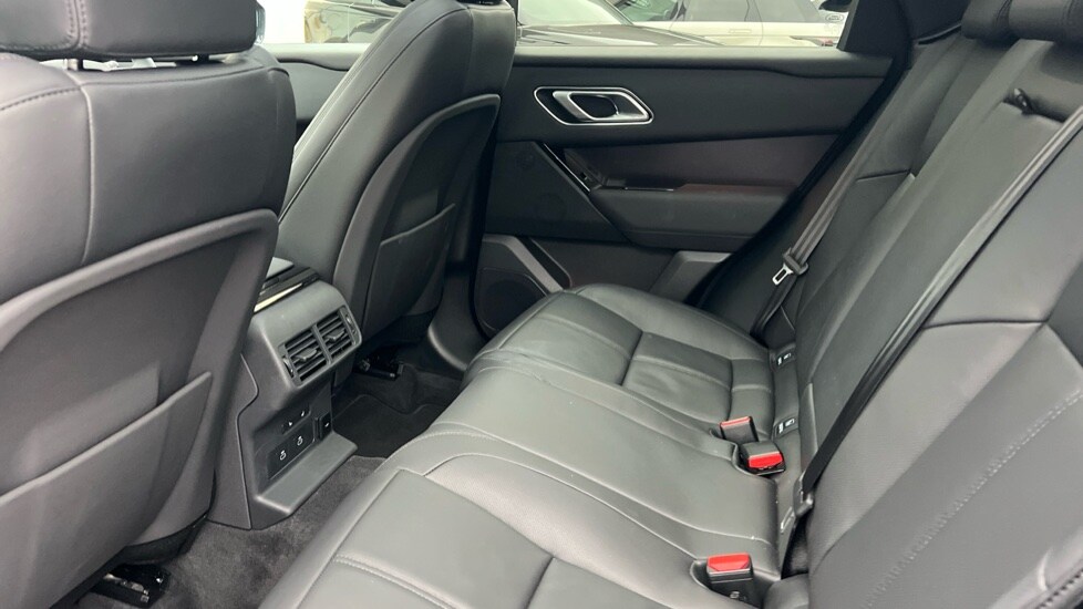 Used Land Rover Range Rover Velar 2025 for sale - 76116899: Photo 4