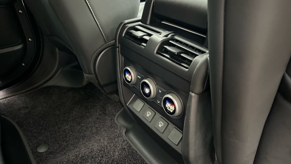 Used Land Rover Defender 2025 for sale - 76563720: Photo 18