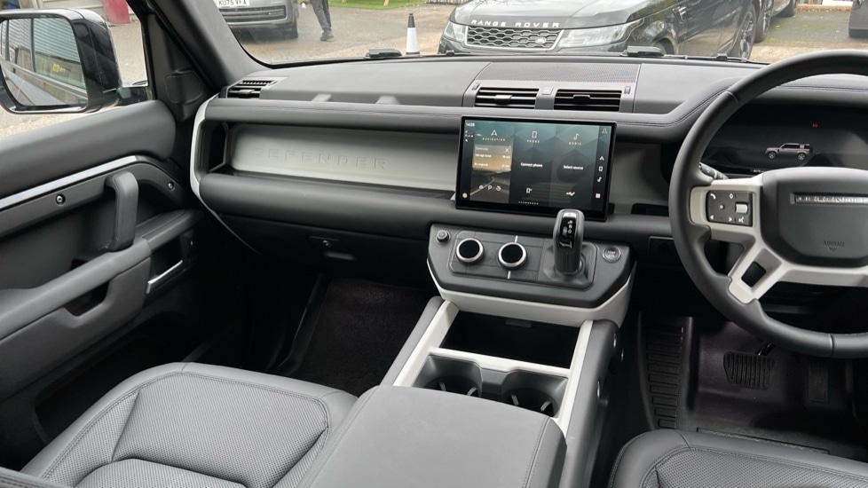 Used Land Rover Defender 2025 for sale - 76563720: Photo 40