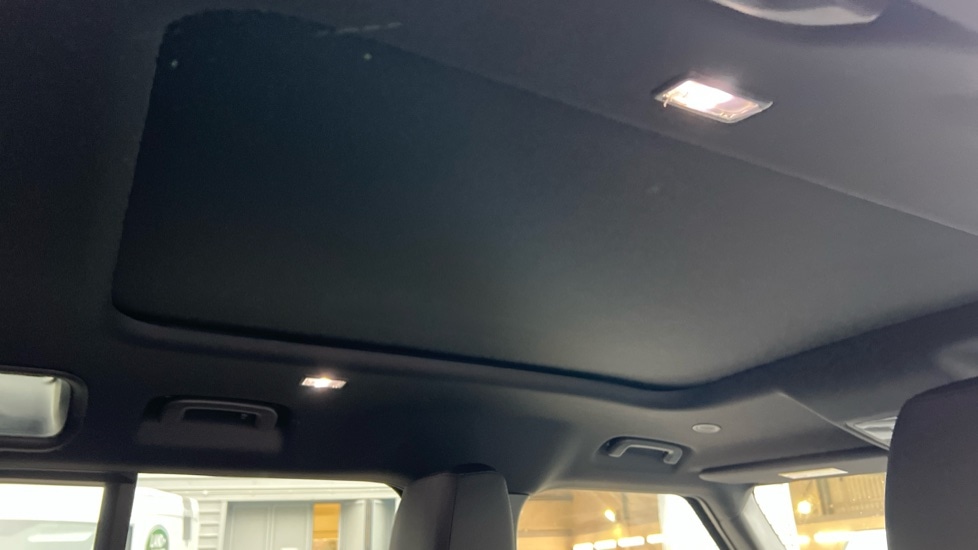 Used Land Rover Defender 2025 for sale - 76563720: Photo 41