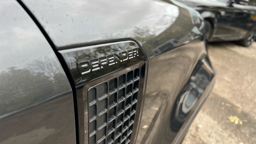 Used Land Rover Defender 2025 for sale - 76563720: Photo 42