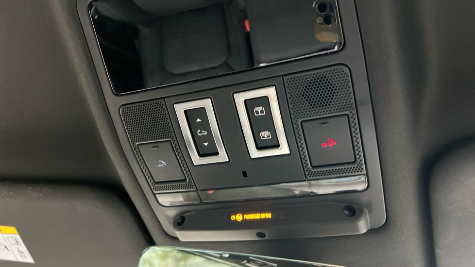 Used Land Rover Defender 2025 for sale - 76563720: Photo 44