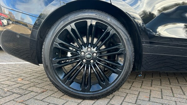 Used Land Rover Range Rover Velar 2025 for sale - 76338858: Photo 31
