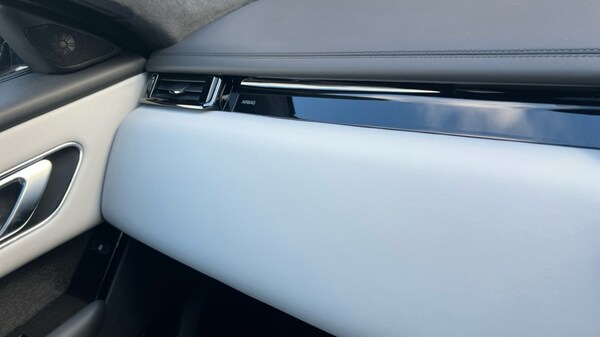 Used Land Rover Range Rover Velar 2025 for sale - 76338858: Photo 35