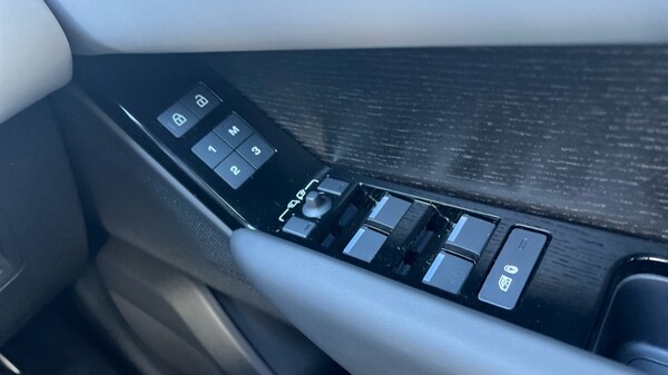 Used Land Rover Range Rover Velar 2025 for sale - 76338858: Photo 43