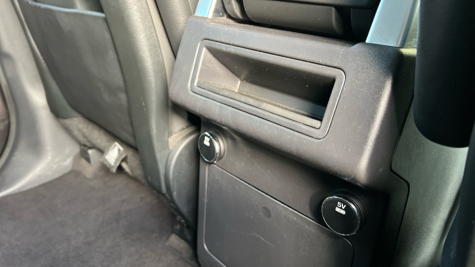 Used Land Rover Discovery 2017 for sale - 76501277: Photo 18