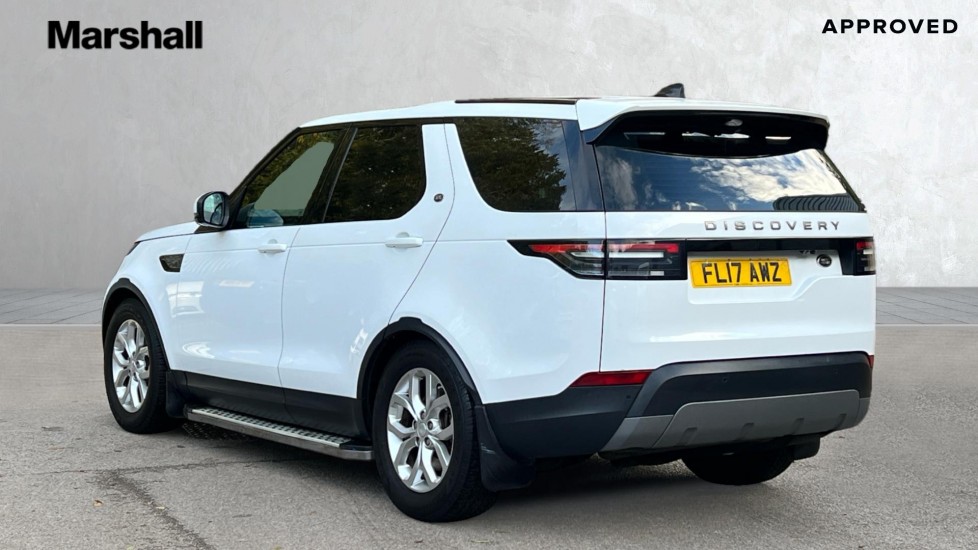 Used Land Rover Discovery 2017 for sale - 76501277: Photo 2