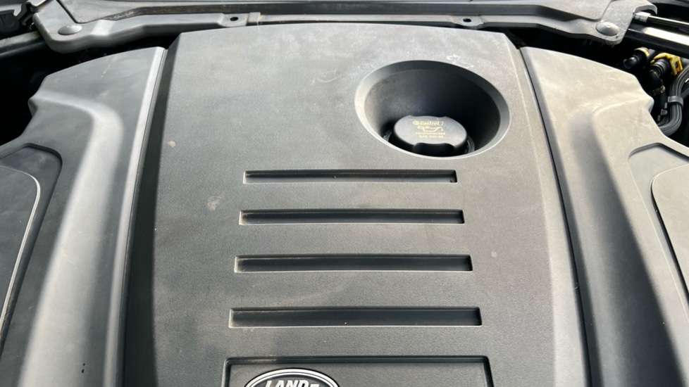 Used Land Rover Discovery 2017 for sale - 76501277: Photo 30