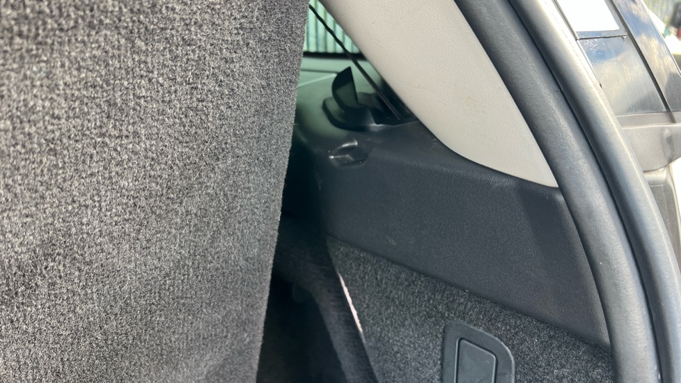 Used Land Rover Discovery 2017 for sale - 76501277: Photo 37