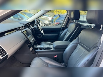 Used Land Rover Discovery 2017 for sale - 76501277: Photo