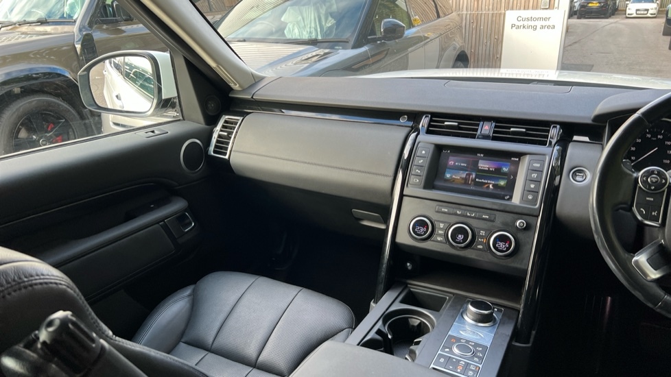 Used Land Rover Discovery 2017 for sale - 76501277: Photo 45