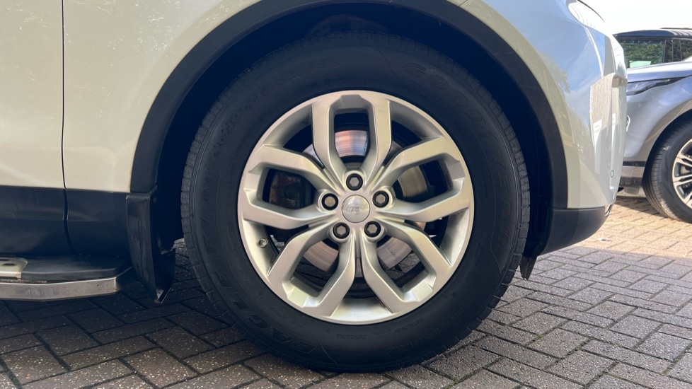 Used Land Rover Discovery 2017 for sale - 76501277: Photo 8