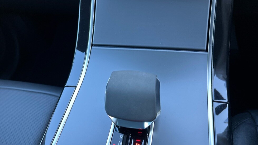 Used Land Rover Range Rover Velar 2023 for sale - 76033654: Photo 14